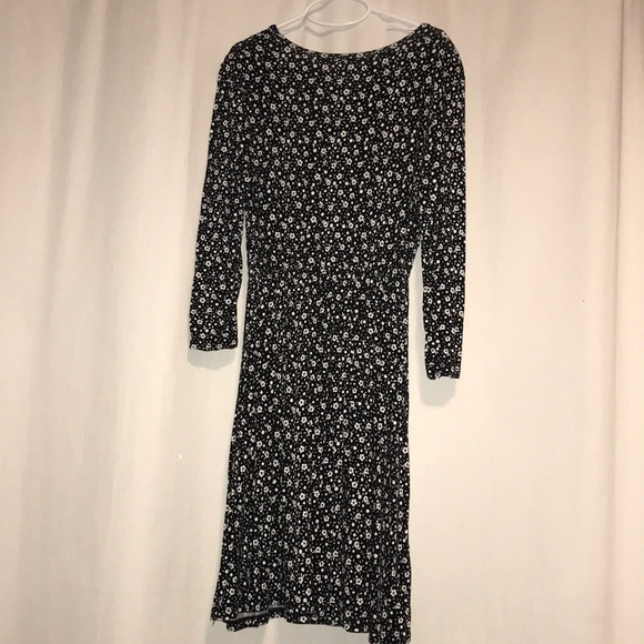 Francesca’s 3/4 Sleeve Smocked Top Floral Dress - Picture 2 of 3